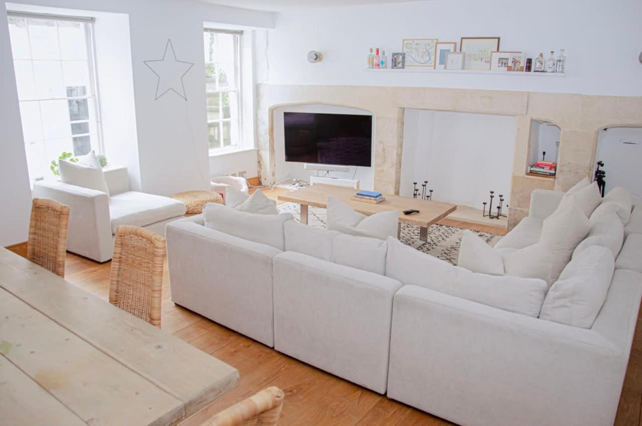 Incredible 3 Bed Basement Flat With Garden Leilighet Bath Eksteriør bilde
